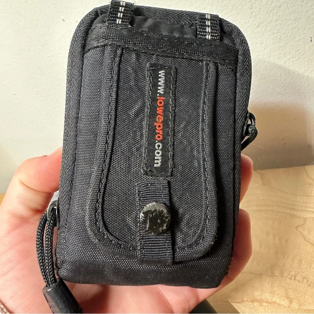 Panasonic Lumix DMC-ZS3 Digital Camera with Charger and Cases FOR PARTS
